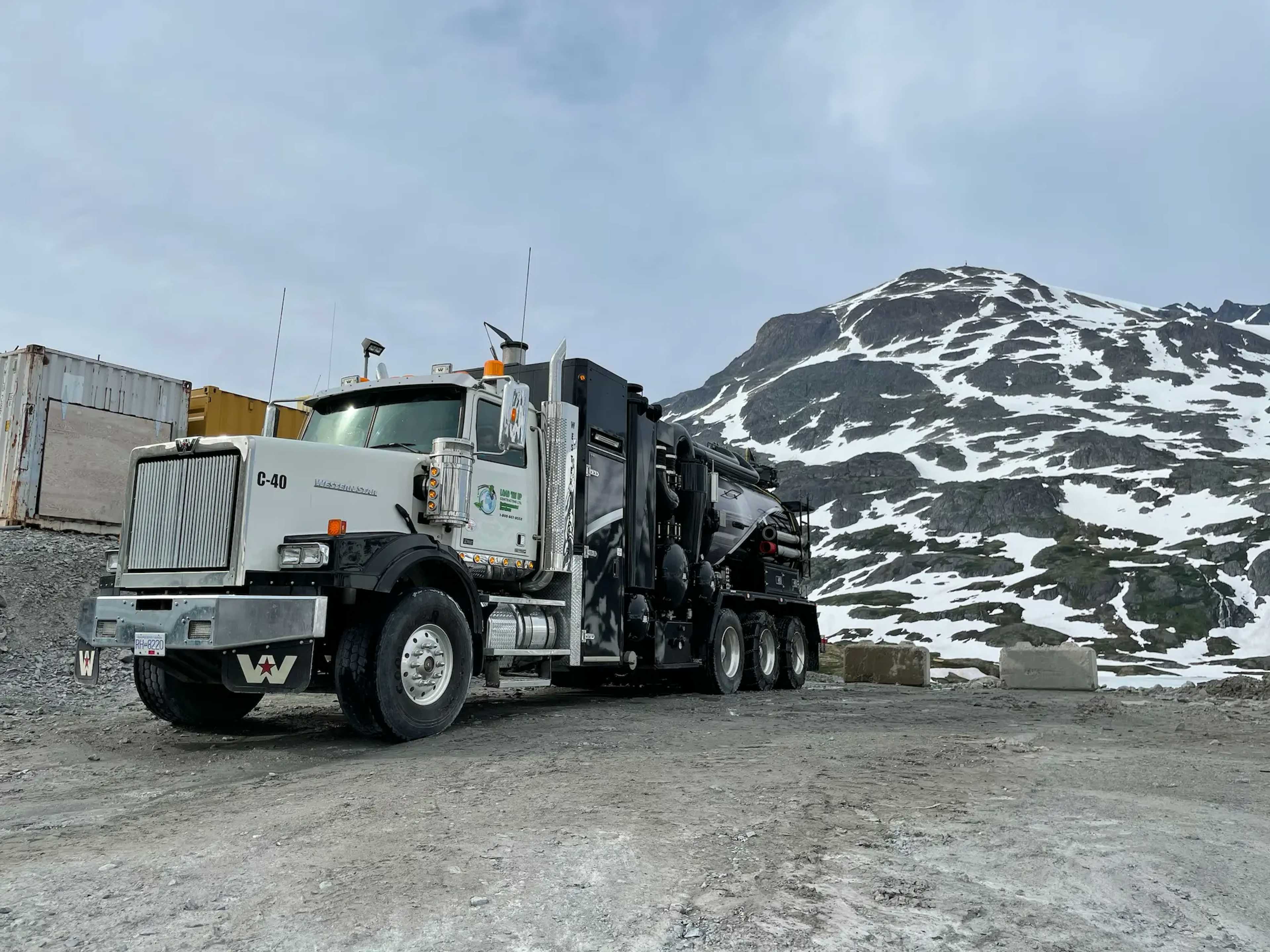Hydrovac and Vac Truck Work for Oil/Water Separator Systems